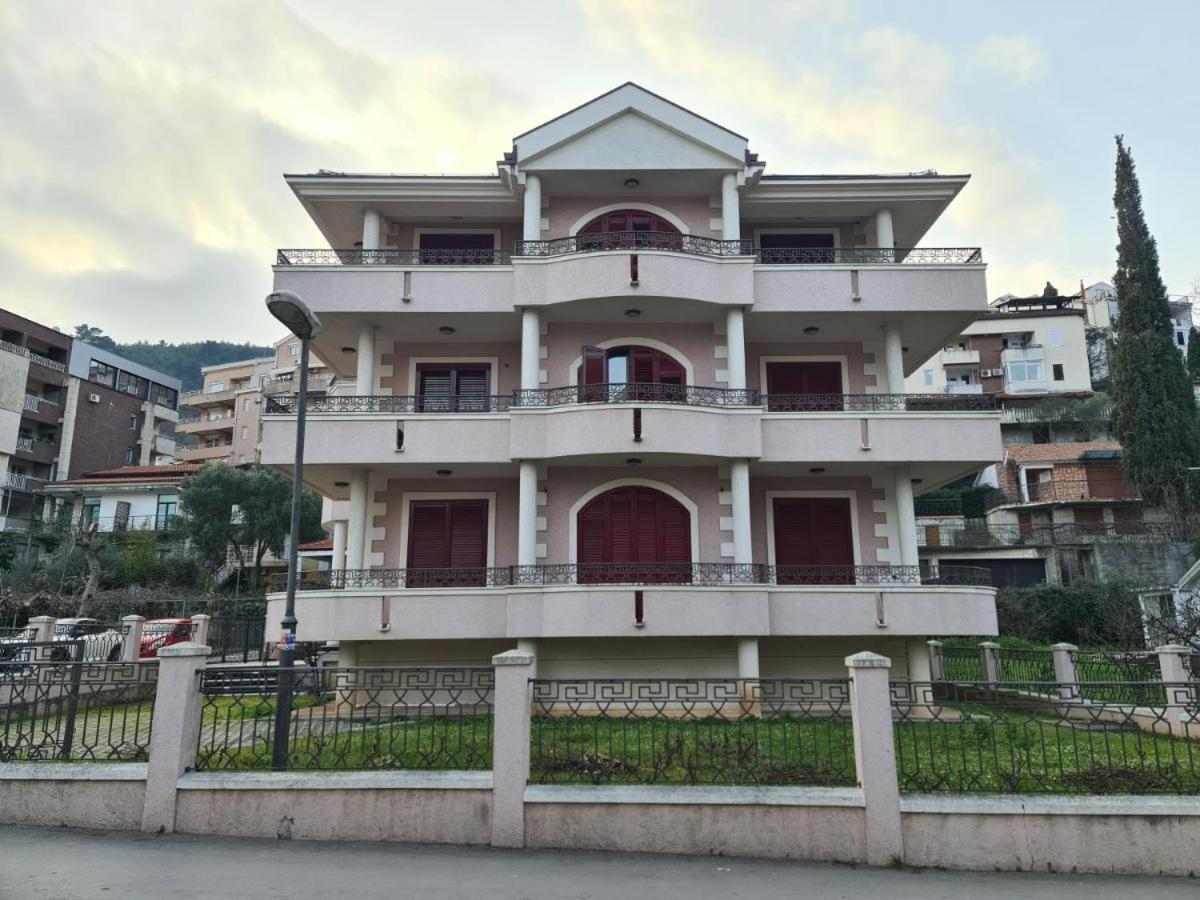 בודווה Villa Roselina מראה חיצוני תמונה